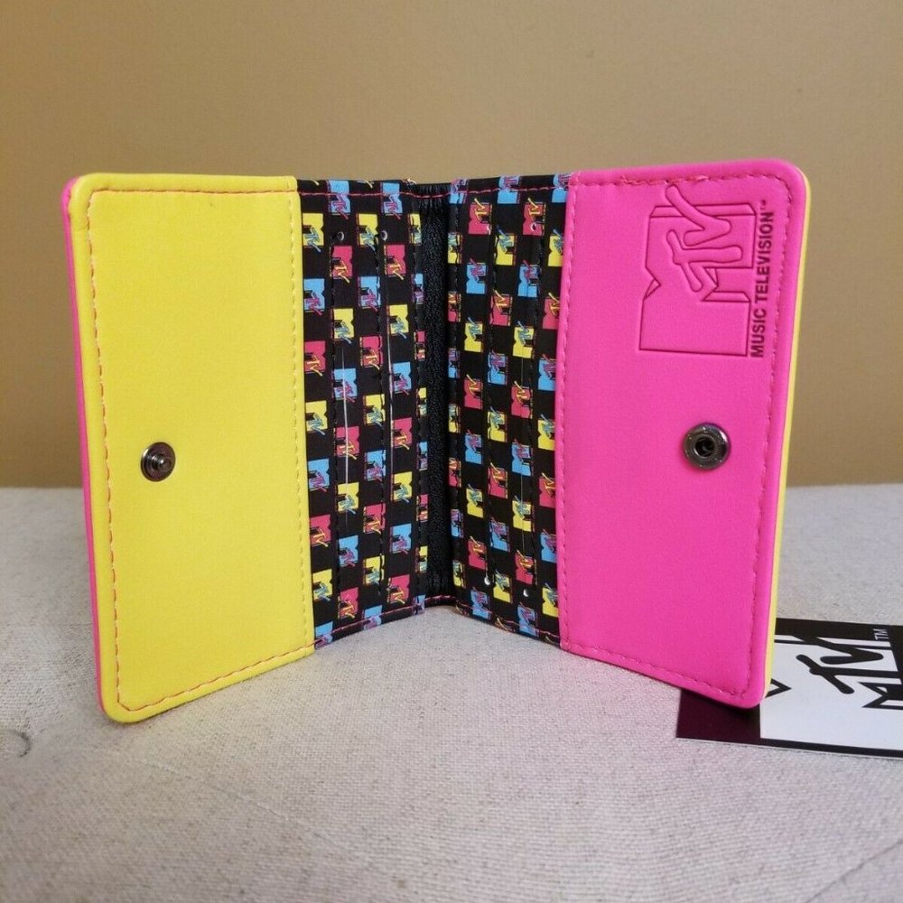 Loungefly MTV Bi Fold Flap Wallet NEW - Picture 10 of 12